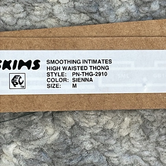 NWT Skims Smoothing Intimates High Waisted Thong Panty Sienna Beige Sz M - Picture 4 of 7